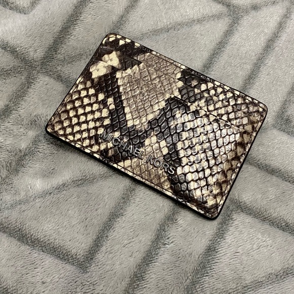 Michael Kors Snake Embossed Card Holder - Picture 3 of 4